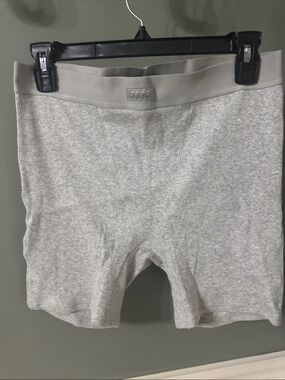 SKIMS Light Gray Ribbed Boxer Briefs with Satin Label Large